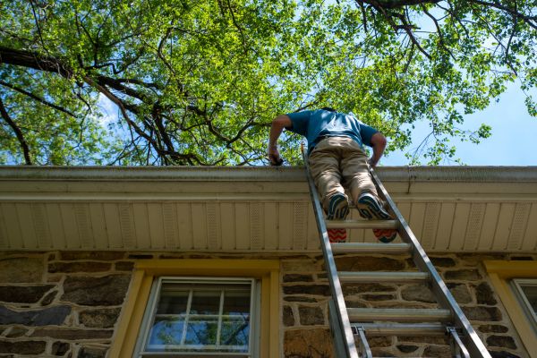 Industrial Gutter Cleaning in Powder Springs